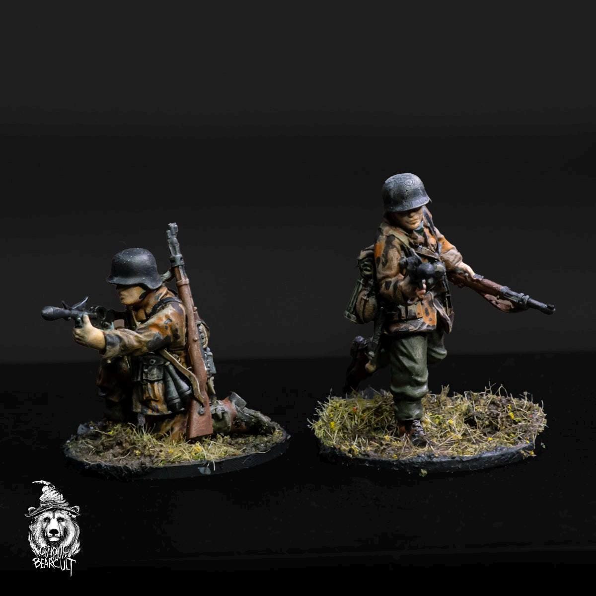 Infantry Riflemen/SMG | 28mm WW2 German Infantry (11)  | 3D Printed Miniatures in 1:56 Scale